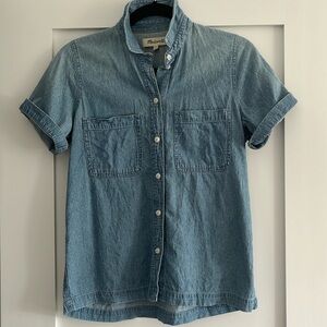 Short sleeve J. Crew chambray button down XS